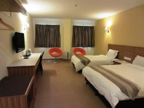 Grand Court Hotel Teluk Intan Exterior photo