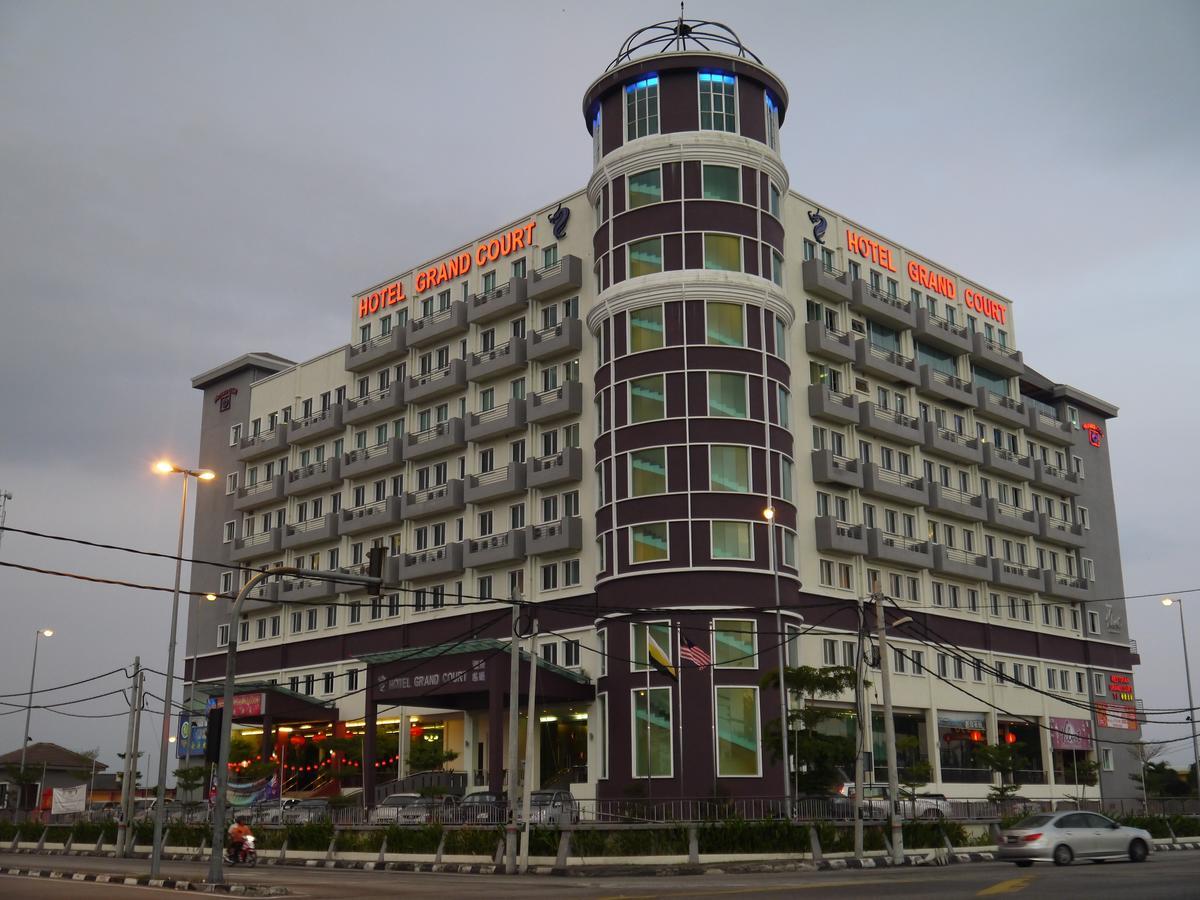 Grand Court Hotel Teluk Intan Exterior photo